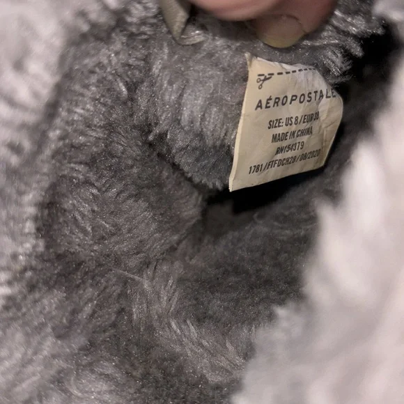 Aeropostale Gray Faux Suede Fur Lined Boots Warm Cozy Size 8 - Picture 8 of 11